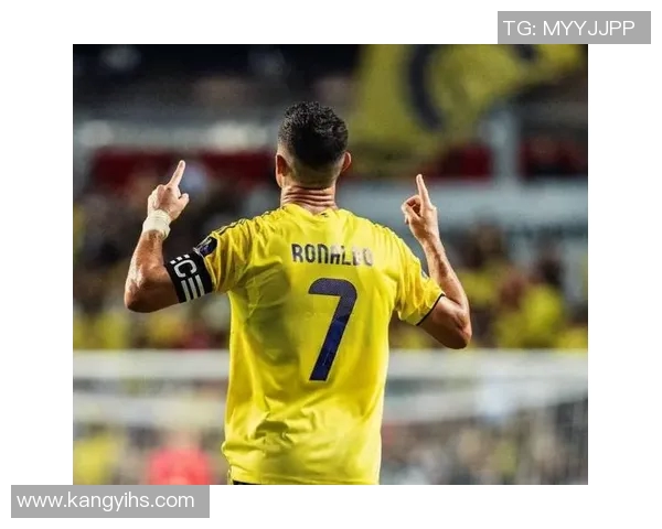 足球明星霸气头像图片展示，尽显球场风采与个人魅力，激励你追逐梦想