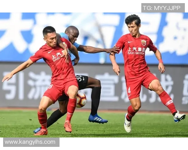 足球纪实：记录上海足球队的突破历程